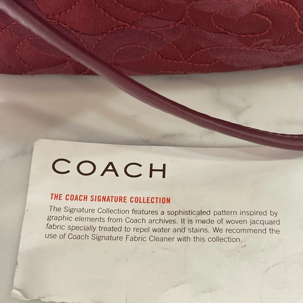 Coach Signature Quilted Cranberry Wristlet Wallet Coin Purse Zip Closure